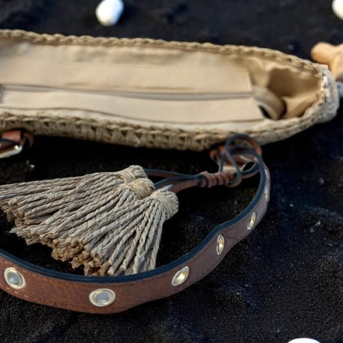 Bolso Camila Caqui tumbado