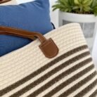 Bolso turiso marrón zoom