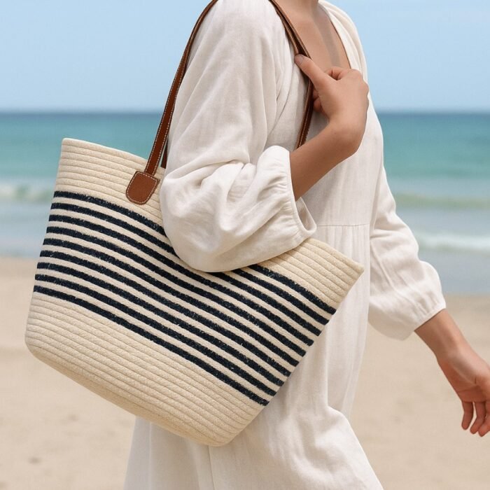 Bolso turiso negro modelo