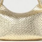 generation-e36c6a89-9d0b-46ee-9161-4b1c3725f82d-Photoroom